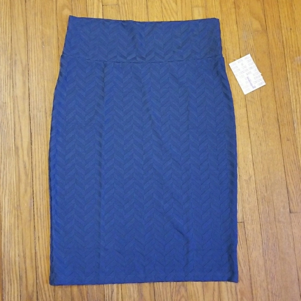 NWT Blue Cassie - LuLaRoe